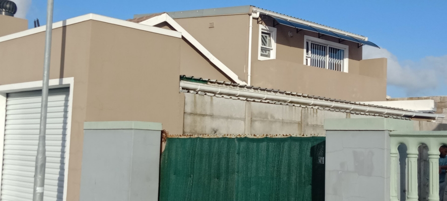  Bedroom Property for Sale in Pelican Park Western Cape